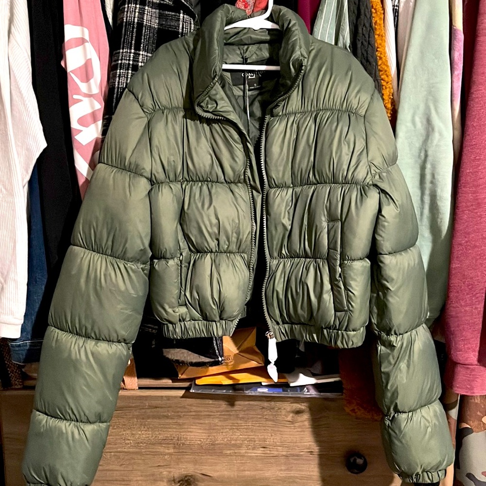 Sage green cropped puffer jacket